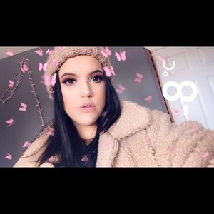 Meet your Posher, Victoria